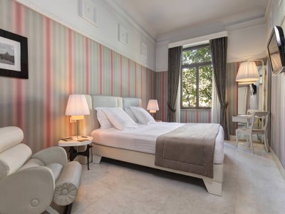 bedroom - hotel grand hotel palace - rome, italy