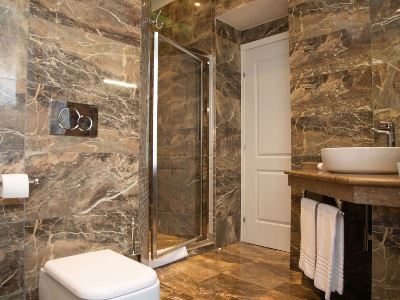bathroom 2 - hotel via veneto suites - rome, italy