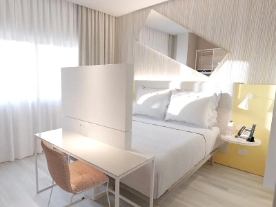 bedroom 3 - hotel adesso - rome, italy