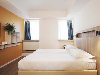 bedroom 7 - hotel aparthotel colombo roma - rome, italy