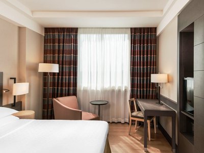 bedroom - hotel sheraton parco de medici - rome, italy