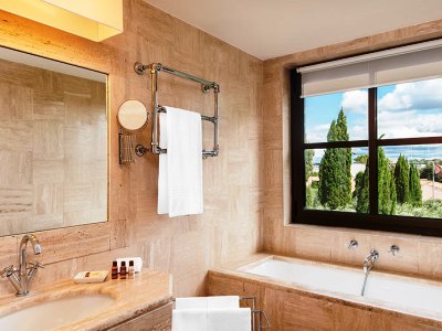 bathroom - hotel sheraton parco de medici - rome, italy