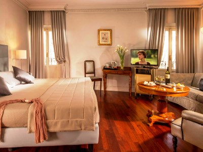 bedroom - hotel alexandra - rome, italy