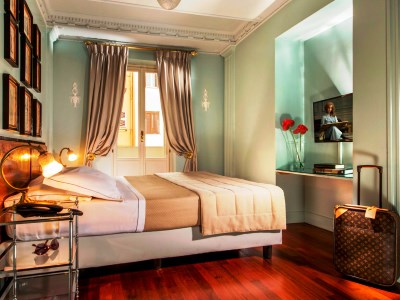bedroom 7 - hotel alexandra - rome, italy