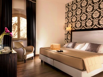 bedroom 9 - hotel alexandra - rome, italy