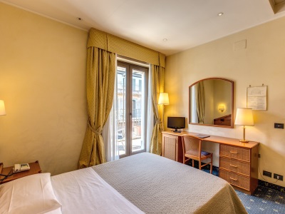 bedroom 1 - hotel king - rome, italy
