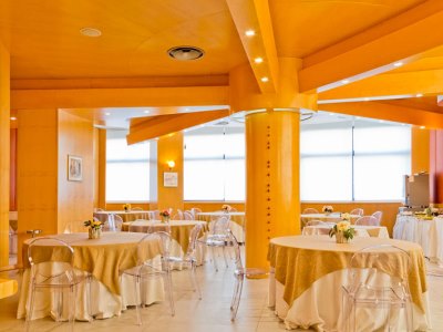 restaurant - hotel mediterranea - salerno, italy
