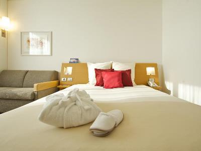 bedroom - hotel novotel salerno est arechi - salerno, italy
