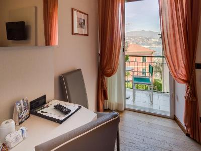 bedroom 4 - hotel best western regina elena - santa margherita ligure, italy