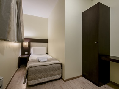 bedroom - hotel executive - siena, italy