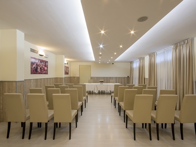 conference room - hotel executive - siena, italy