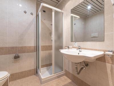bathroom - hotel hotel relax - siracusa, italy