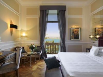deluxe room - hotel grand hotel des etrangers - siracusa, italy