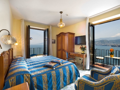 bedroom 4 - hotel la tonnarella - sorrento, italy