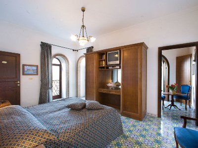 bedroom 5 - hotel la tonnarella - sorrento, italy