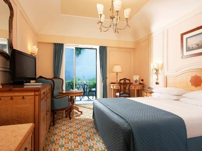bedroom - hotel grand hotel capodimonte - sorrento, italy