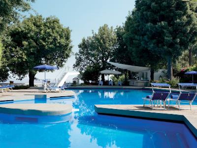 outdoor pool - hotel la residenza - sorrento, italy