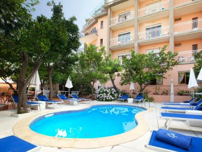 outdoor pool - hotel regina - sorrento, italy
