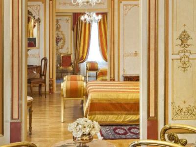 bedroom 3 - hotel regina palace - stresa, italy