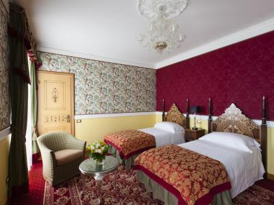 bedroom 3 - hotel grand hotel des iles borromees and spa - stresa, italy