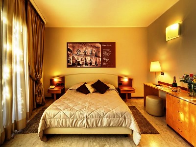 bedroom 1 - hotel hotel ariston - taormina, italy