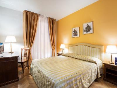 bedroom - hotel isabella - taormina, italy