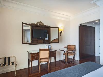 bedroom 1 - hotel grand san pietro - taormina, italy