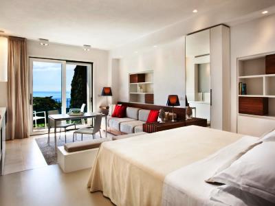 bedroom 10 - hotel villa belvedere - taormina, italy