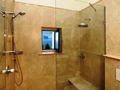 bathroom - hotel villa belvedere - taormina, italy