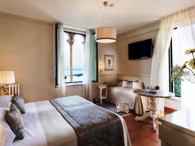 bedroom 4 - hotel villa belvedere - taormina, italy