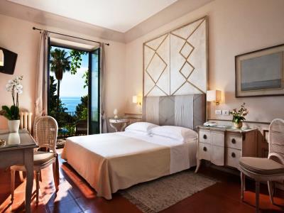 bedroom 7 - hotel villa belvedere - taormina, italy