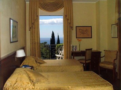 bedroom 1 - hotel excelsior palace - taormina, italy