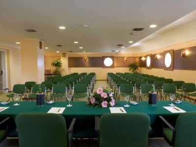 conference room - hotel excelsior palace - taormina, italy