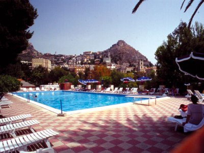 outdoor pool - hotel excelsior palace - taormina, italy