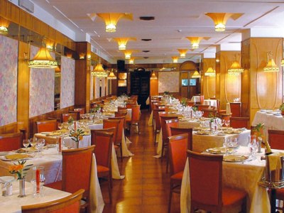 restaurant - hotel excelsior palace - taormina, italy