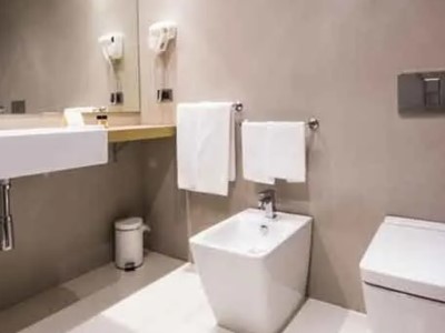 bathroom 1 - hotel b and b hotel trapani crystal - trapani, italy