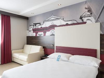 bedroom 2 - hotel b and b hotel - trento, italy