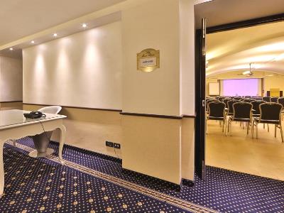 conference room - hotel best western plus genova - turin, italy