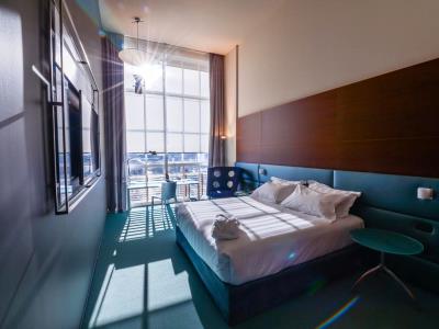 bedroom - hotel doubletree by hilton turin lingotto - turin, italy