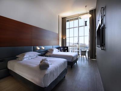 bedroom 4 - hotel doubletree by hilton turin lingotto - turin, italy