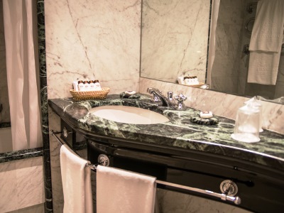 bathroom - hotel grand hotel sitea - turin, italy