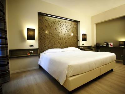 bedroom 3 - hotel diplomatic turin - turin, italy