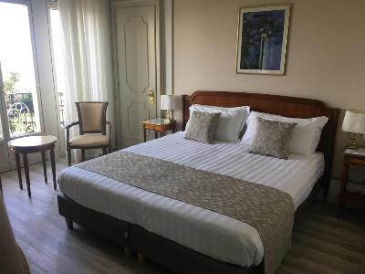 bedroom 1 - hotel palace grand hotel varese - varese, italy