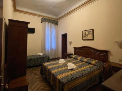 bedroom 2 - hotel alla fava - venice, italy