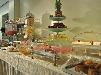 breakfast room - hotel carlton capri - venice, italy