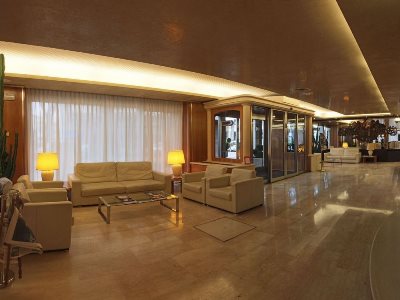 lobby - hotel ambasciatori mestre tapestry collection - venice, italy