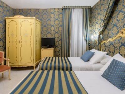 bedroom 1 - hotel san giorgio - venice, italy
