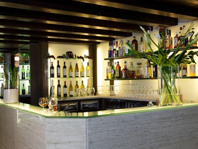 bar - hotel liassidi palace - venice, italy