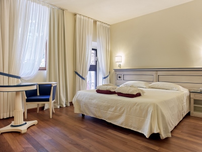 deluxe room - hotel villa quaranta wine and spa - verona, italy
