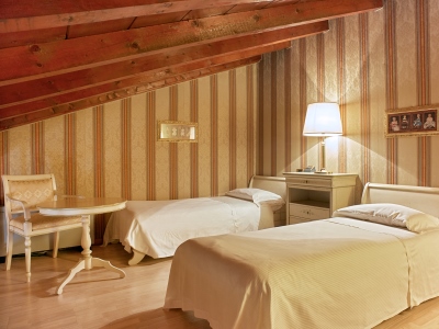 bedroom - hotel villa quaranta wine and spa - verona, italy